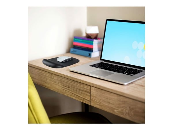 StarTech Mouse Pad with Hand rest, 6.7x7.1x 0.8 in (17x18x2cm), Ergonomic Mouse Pad with Wrist Support, Desk Wrist Pad w/ Non-Slip PU Base for Offi...