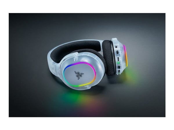 Razer Barracuda X Chroma - Hodesett - full størrelse - Bluetooth / 2,4 GHz radiofrekvens - trådløs - fantomhvit