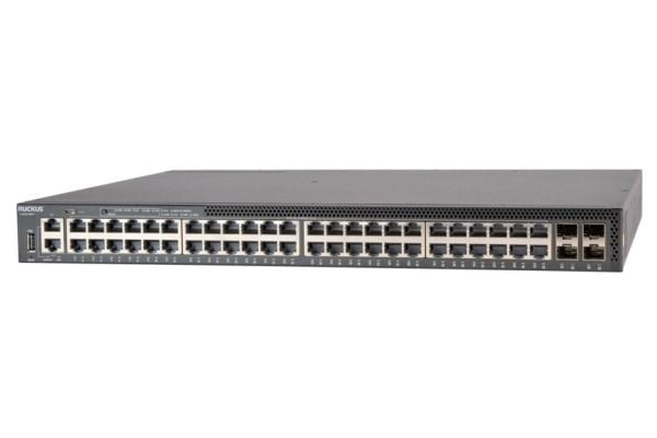 Ruckus ICX 8200 - Kytkin - L3 - Hallittu - 48 x 10/100/1000 (PoE+) + 4 x 25 GbE SFP28 (pinoaminen/uplink) - ilmavirta edestä taakse - telineasennet...