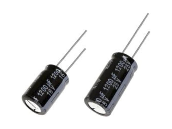 Panasonic elektrolyyttikondensaattori 1 kpl
