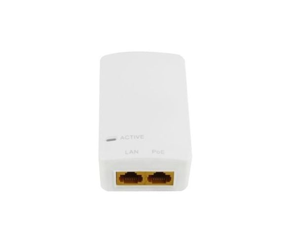MicroConnect PoE-injektor 48V 15,4W EU-plugg