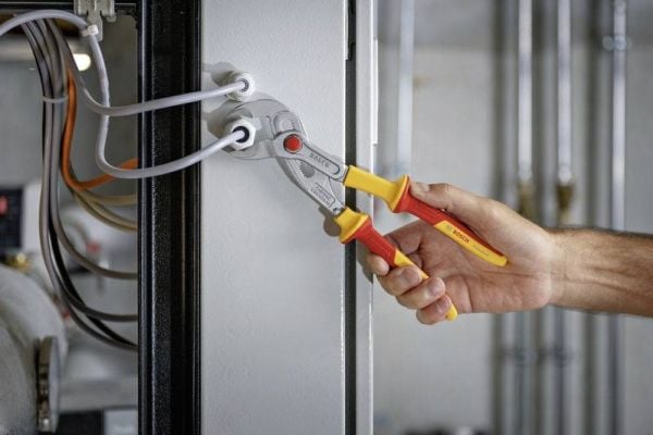 Bosch vattenpumpstång VDE 250mm (1600A02NE5)