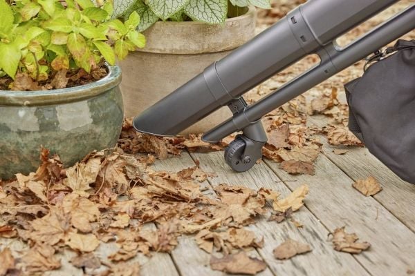 Gardena Akkukäyttöinen lehti-imuri/puhallin PowerJet 18V, sarja