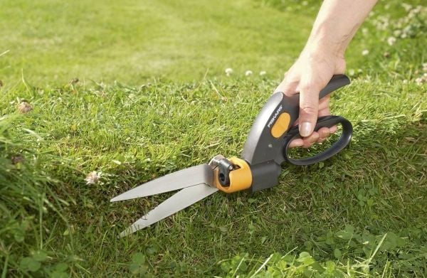 Fiskars Servo-System GS42 - Gresskutter - fiberglass-reinforced plastic - 32.2 cm - black with orange handle