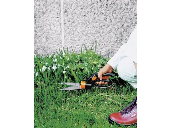 Fiskars Servo-System GS42 - Gresskutter - fiberglass-reinforced plastic - 32.2 cm - black with orange handle