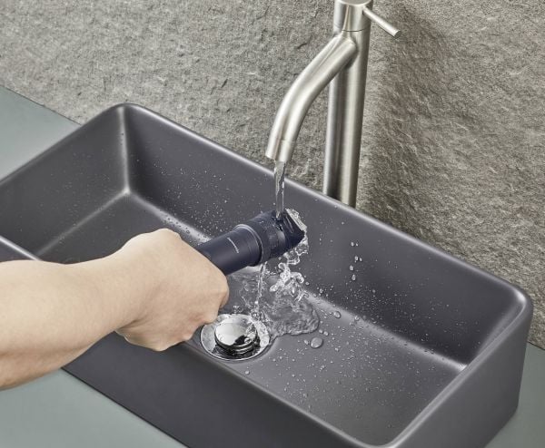 Panasonicin parta- ja hiustrimmerisarja ER-CKN1-A301 MultiShape johdoton, märkä ja kuiva, 39, musta