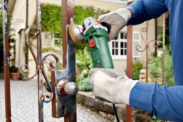 Bosch-kulmahiomakone PWS 700-115