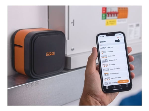 Brother P-Touch Cube Pro PT-E920BT - Etikettskriver - termotransfer - 36 mm bredde - 360 dpi - inntil 19.8 mm/sek - USB-C, Bluetooth - kutter
