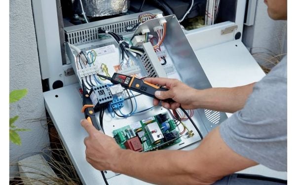 testo 750-3 Kaksinapainen jännitetesteröintilaite CAT IV 600 V, CAT III 1000 V LED, LCD-näyttö