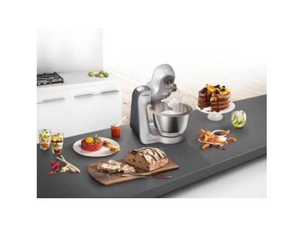Bosch MUM59S81DE, 3,9 L, Musta, Ruostumaton teräs, 0,5 L, Sekoitus, Vika, Käyttö, 3 levyt
