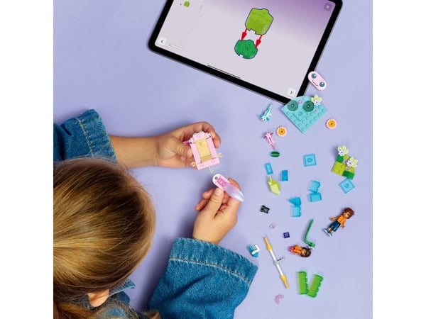 LEGO Friends 42681 Axolotl-eventyrbåd