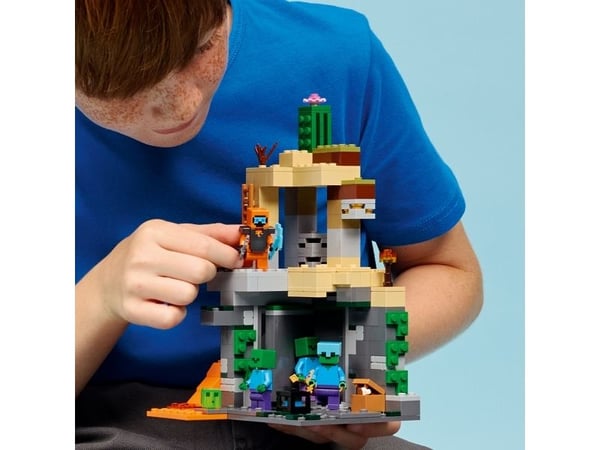 LEGO Minecraft 21587 Zombie fangehull