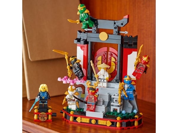 LEGO Ninjago 71866 15-årsjubileumssett med ninja-figurer