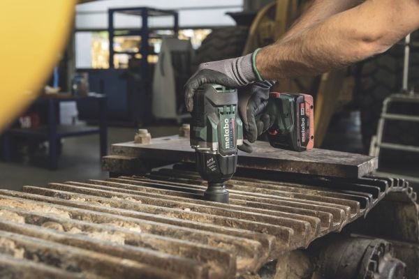 Metabo SSW 18 LTX 1450 BL akkukäyttöinen iskuvetolaite - SOLO