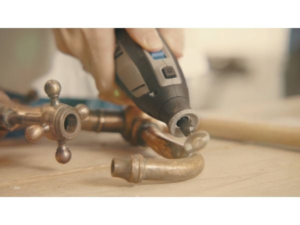 Sladdlöst multifunktionsverktyg 8240-5, 12Volt (svart/grå, Li-Ion-batteri 2Ah, 5-delat tillbehör)