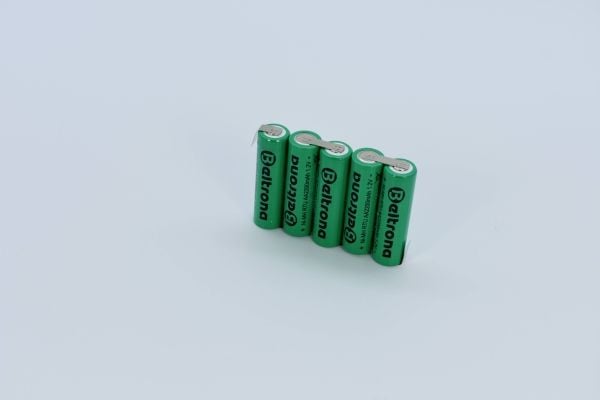 Beltrona RTU5AAZ Paristopaketti Kennomäärä: 5 Pariston koko: R6 (AA) Z-pistoke NiMH 6 V 2200 mAh