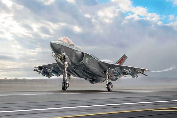 1:48 F-35A Lightning II (Beast Mode) plastbyggsats
