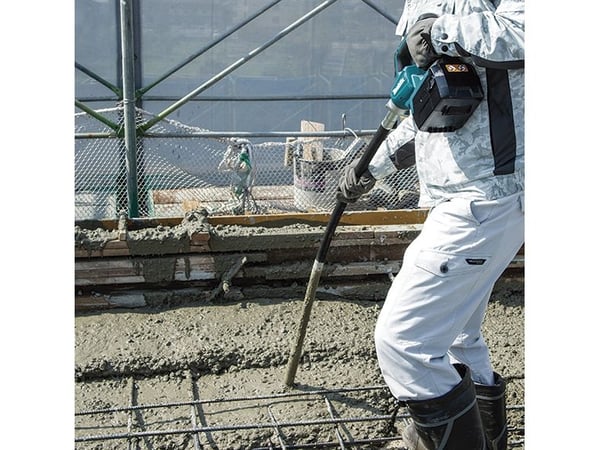 Makita VR001GZ Betontætner