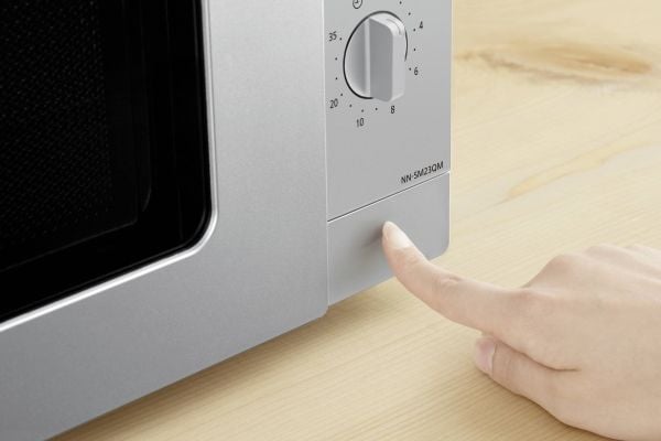 Panasonic NN-SM23QMEPG