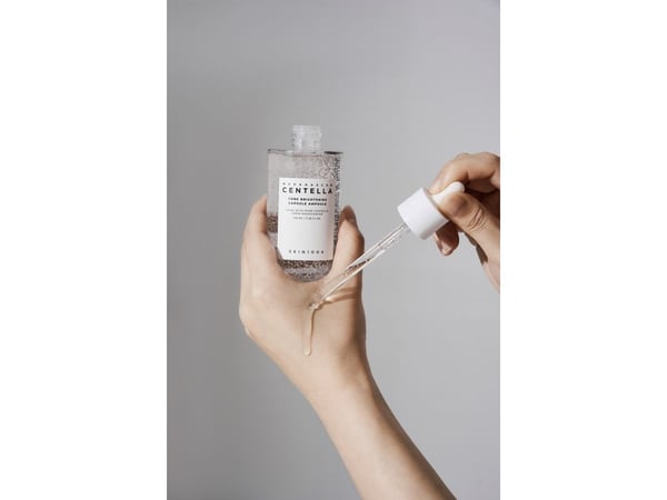 SKIN1004 Ampułka rozjaśniająca Madagaskar Centella - 100ml