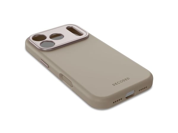 Decoded AntiMicrobial Silicone Backcover - suojaava silikoni tapauksessa iPhone 17 Pro yhteensopiva MagSafe (pehmeä taupe) kanssa