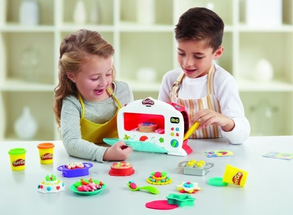 Play-Doh Kitchen Creations B9740EU4, Håndverkssett for barn, 3 år, Batterier kreves, Plast, Leire, Flerfarget, 19 stykker