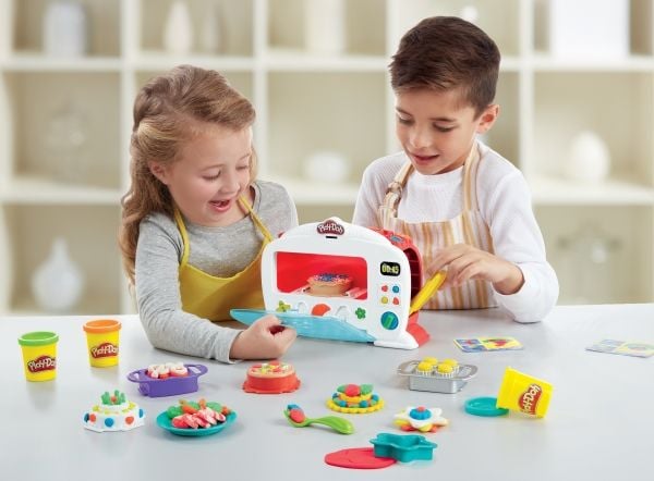 Play-Doh Kitchen Creations B9740EU4, Håndverkssett for barn, 3 år, Batterier kreves, Plast, Leire, Flerfarget, 19 stykker
