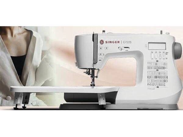 Symaskin C7225 Elektronisk 97 sømmer inkludert forlengelsesbord