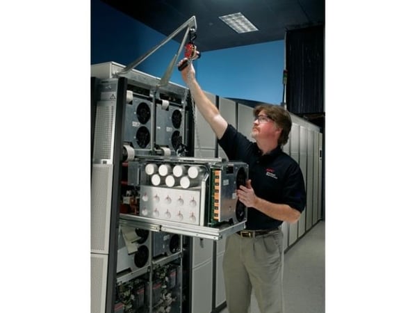 APC Assembly Service - Asennus (UPS 10-15 kVA) - paikan päällä - forretningstimer - P/N: GVSUPS10KB2H, GVSUPS10KB4F, GVSUPS10KB4H, GVSUPS15KB2H, GV...