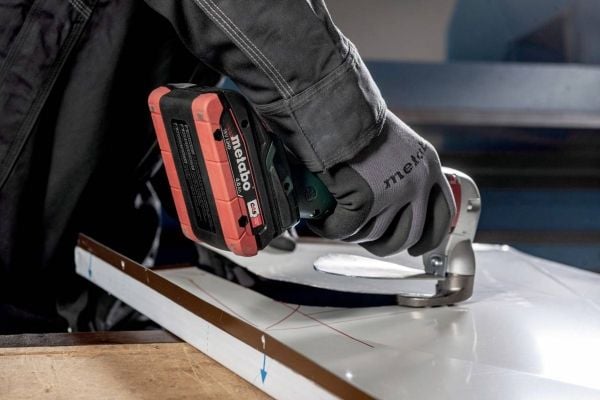 Metabo 601615850 SCV 18 LTX BL 1.6 sladdlös plåtslagare utan batteri