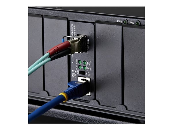 Startech - Fibermedieomformer - 1GbE - over fiberoptikk - 10Base-T, 1000Base-LX, 100Base-TX, 1000Base-T - LC Duplex enkeltmodus / RJ-45 - opp til 4...