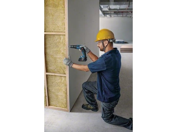 BOSCH GTB 18V-45 lisävarusteineen