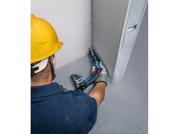 BOSCH GTB 18V-45 lisävarusteineen
