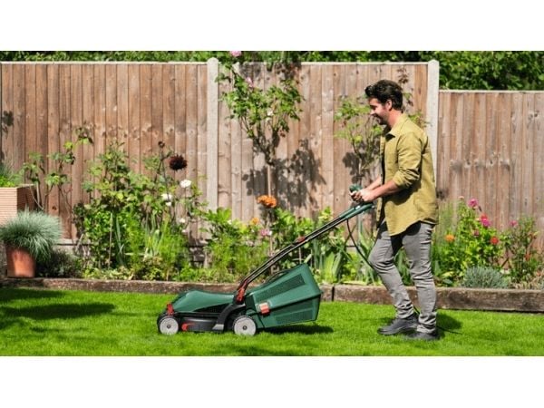 Bosch UniversalRotak 37-550, Perässäkäveltävä ruohonleikkuri, 37 cm, 25 cm, 70 cm, Sylinteriterät, 40 L