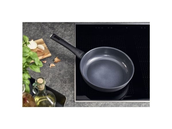 ZWILLING Madura Plus Ceramic Sautepande, 24 cm, Aluminium, Titanium forstærket keramisk non-stick-belægning