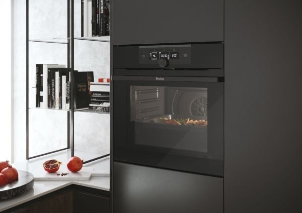 Haier I-Turn Series 2 HWO60SM2F3BH - Ovn - innebygd - fordypning - bredde: 56 cm - dybde: 56.1 cm - høyde: 59 cm - med selvrens - Klasse A+ - svart