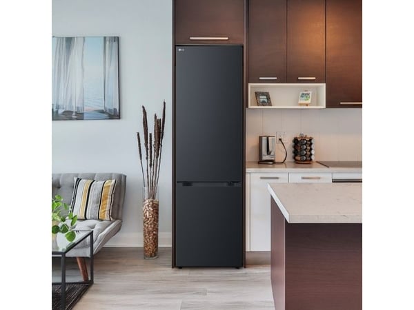 LG GBBSJ10EEP - Kjøleskap/fryser - bunnfryser - Wi-Fi - bredde: 59.7 cm - dybde: 67.4 cm - høyde: 186 cm - 333 liter - Klasse E - essence matte black