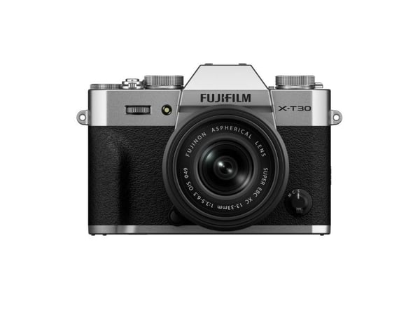 Fujifilm X -T30 III + XC 13-33mm, 26,1 MP, 9600 x 2160 piksler, X-Trans CMOS 4, 6.2K, Berøringsskjerm, Sølv, Svart