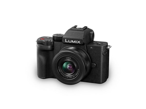 Panasonic Lumix DC-G100D svart+ H-FS 12-32 (DC-G100DKEGK)