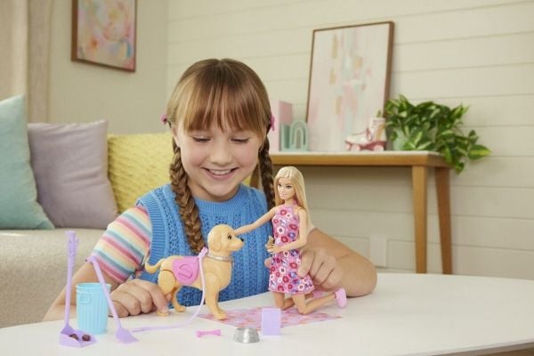 Barbie Walk & Potty Malibu