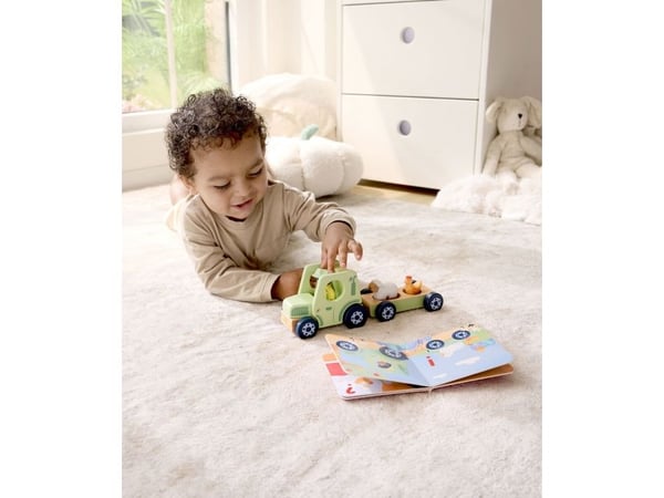 Hape The Rumbling Tractor With Sound