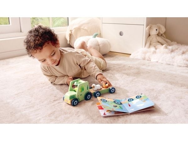 Hape The Rumbling Tractor With Sound