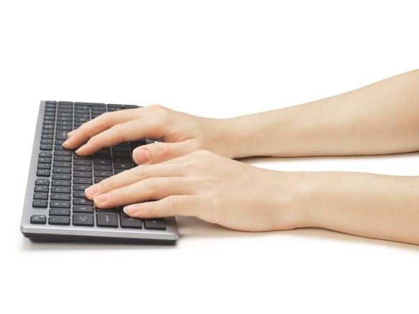 Kensington KB535 EQ - Tastatur - multi-device, rechargeable - full size - trådløs - 2.4 GHz, Bluetooth, USB - QWERTY - Internasjonal engelsk / kana...