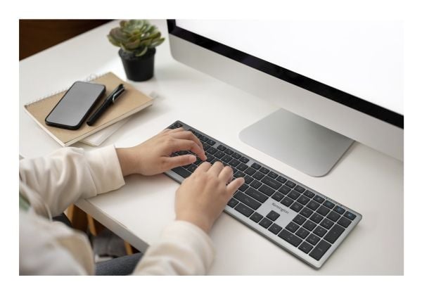 Kensington KB535 EQ - Tastatur - multi-device, rechargeable - full size - trådløs - 2.4 GHz, Bluetooth, USB - QWERTY - Internasjonal engelsk / kana...
