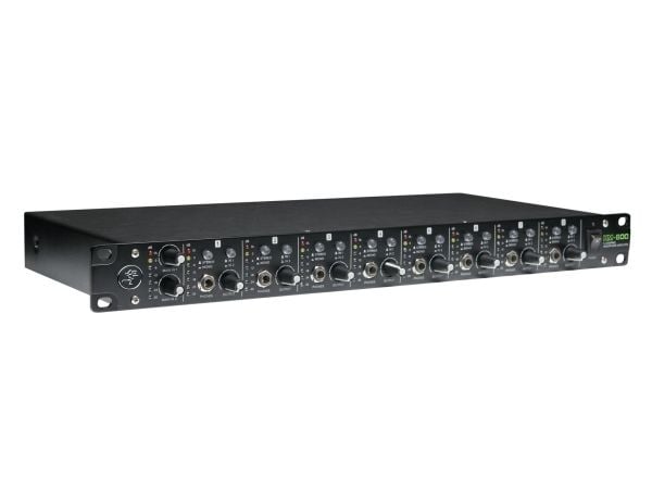 Mackie HM-800, 0,005%, -67 dB, 40000 ohmia (O), 47 ohmia (O), 19 dB, 20 - 20000 Hz Mackie HM-800, 0,005%, -67 dB, 40000 ohmia (O), 47 ohmia (O), 19 dB, 20 - 20000 Hz