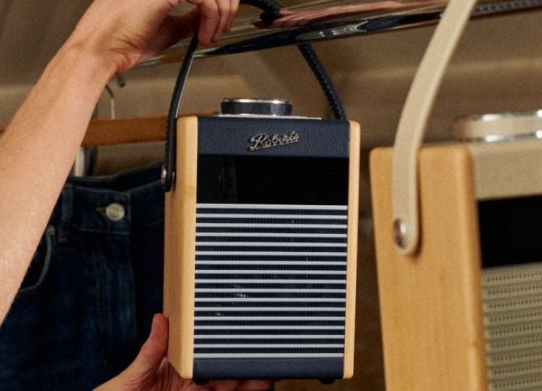 Roberts Radio Rambler Midi, Bærbar, Analog og digital, DAB, DAB+, FM, LCD, Blå, Marineblå, Aluminium, Bamboo