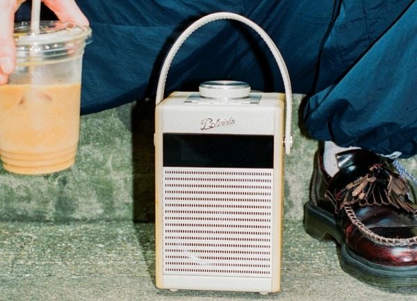 Roberts Radio Rambler Midi, Bærbar, Digital, DAB, DAB+, FM, Fuld interval, 3,5 mm, Cremefarvet