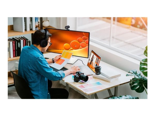 Dell UltraSharp U2723QE - LED-skjerm - 27" - 3840 x 2160 4K @ 60 Hz - IPS - 400 cd/m² - 2000:1 - 5 ms - HDMI, DisplayPort, USB-C - svart - med 3 ye...