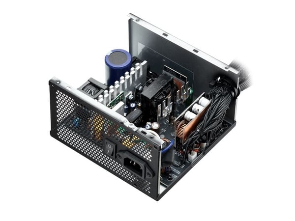 XPG KYBER 750W, 750 W, 100 - 240 V, 47 - 63 Hz, 10 A, Overstrøm, Overstrøm, Over-spenning (volt), Overoppheting, Kortslutning, Surge & inrush..., 2...