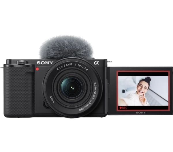 Sony a Alpha 6700 + E PZ 16-50mm F3.5-5.6 OSS II, 24,2 MP, 6000 x 4000 pikseliä, CMOS, 4K Ultra HD, Kosketusnäyttö, musta